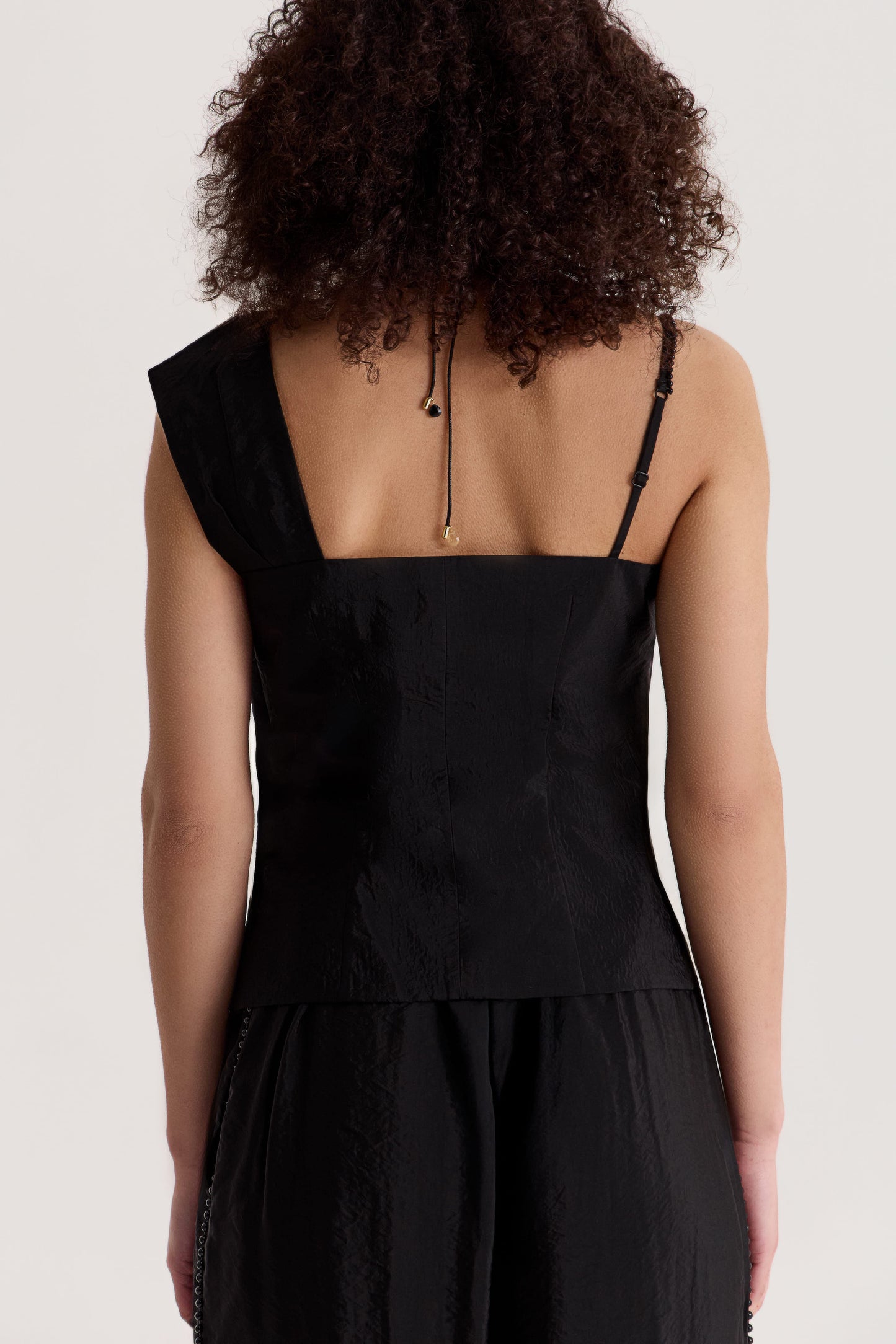 Top Delos with Wide-Strap in Black