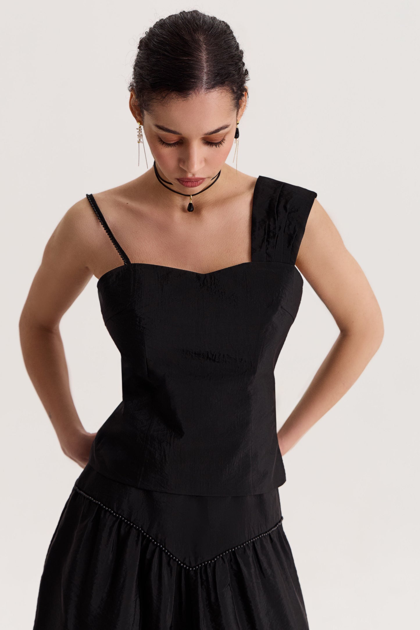 Top Delos with Wide-Strap in Black