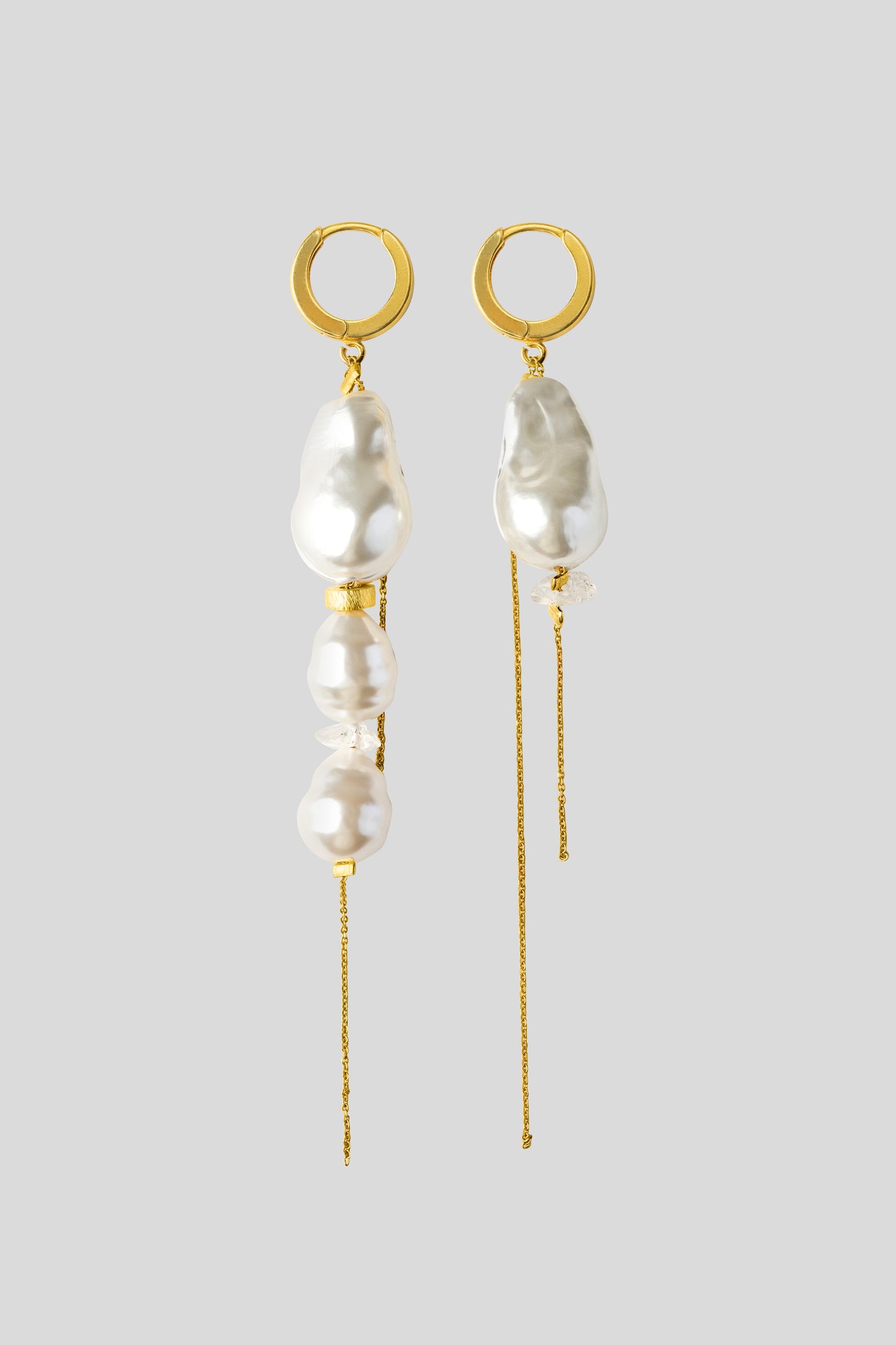 Sia Earrings with Pearls