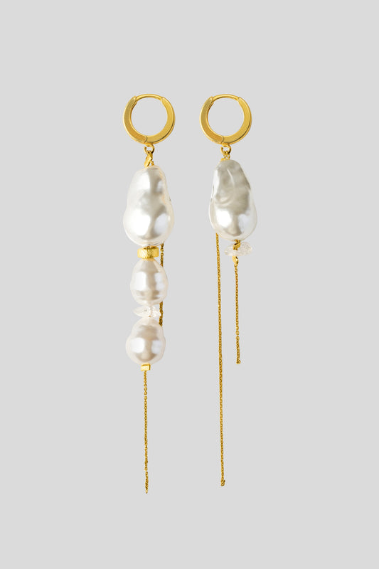 Sia Earrings with Pearls